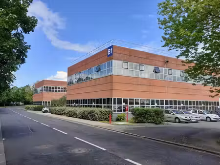 location bureaux saint-thibault-des-vignes 77400 186m² à 920m²