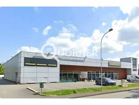 location commerce 476 m²