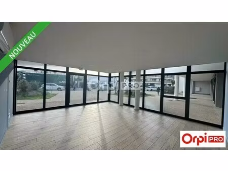 location commerce 50 m²