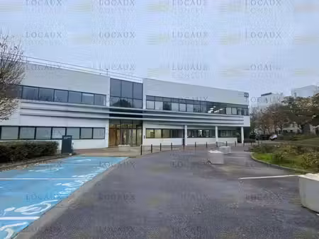 location bureaux cergy 95800 150m² à 450m²