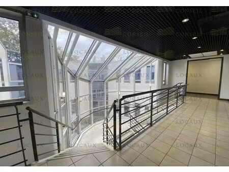 location bureaux 180 m²
