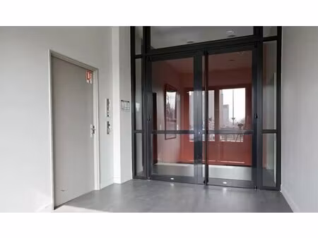 location bureaux 210 m² à 460 m²