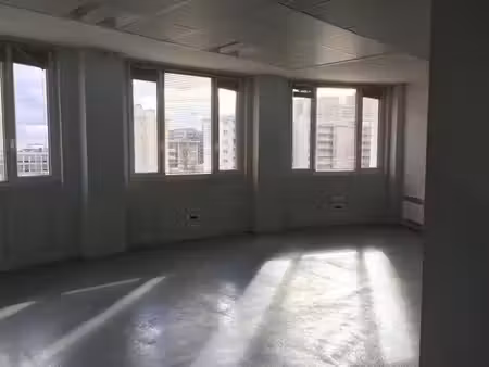 location bureaux 210m² à 460m²