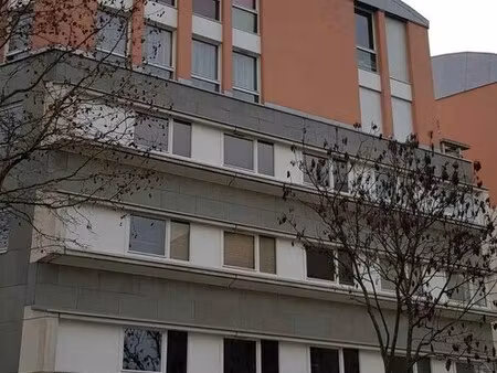 location commerce 98 m²