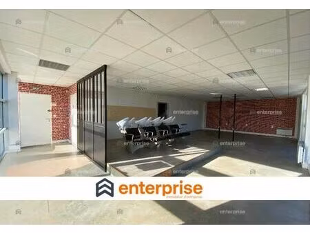 location commerce 92 m²