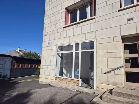 location commerce châtillon 92320 42m²
