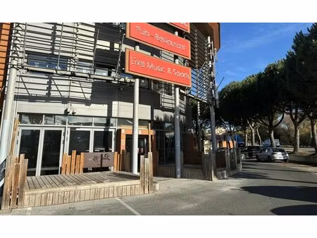 location commerce 540 m²