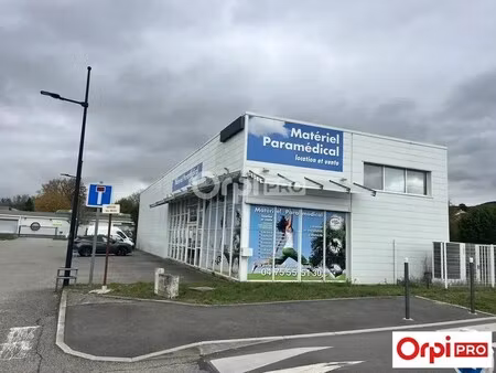 location entrepôt 450 m²