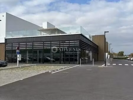 location commerce mulsanne 72230 500m²