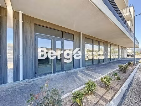 location commerce 140 m²