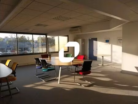 vente bureaux 128 m² à 272 m²