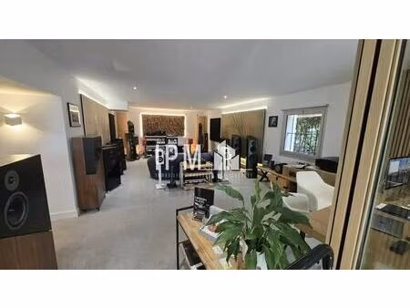 location commerce aix-en-provence 13100 85m²