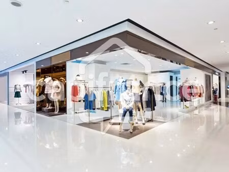 location commerce angers 49000 850m²