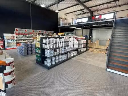 location commerce 215 m²