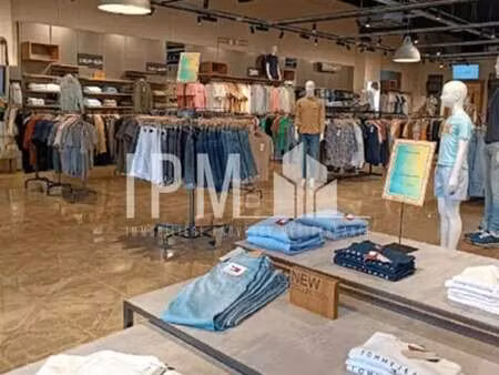 location commerce 500 m²