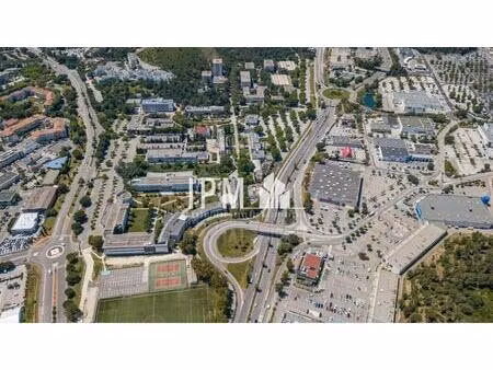 location commerce 547 m²