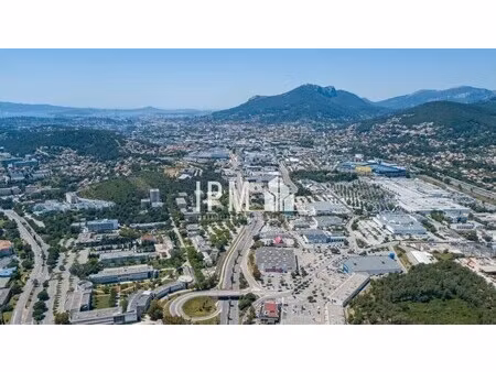 location commerce 470 m²