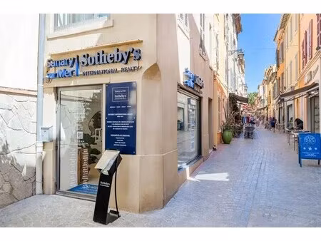 location commerce sanary sur mer 83110 30m²