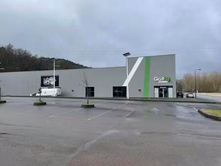 location commerce terrasson lavilledieu 24120 615m²