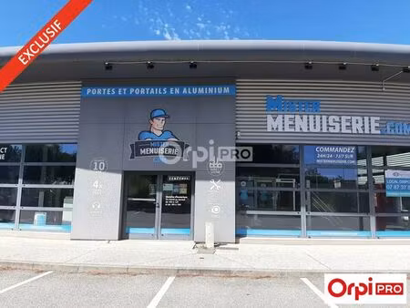 location commerce 199 m²