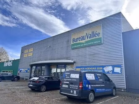 location commerce viriat 01440 735m²