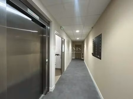 vente bureaux 57 m²