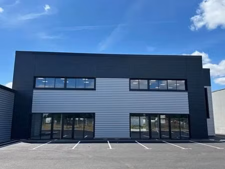 location commerce 381 m²