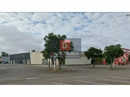 location commerce 600 m²