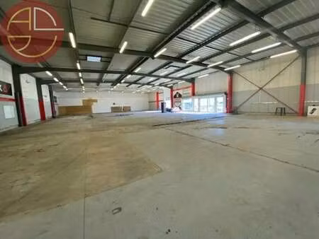 location commerce aucamville 31140 774m²