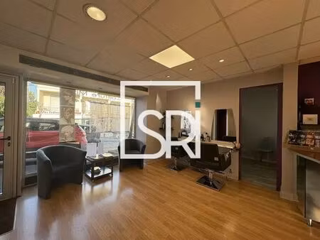 location commerce clermont ferrand 63100 63m²