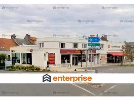 location commerce 215 m²