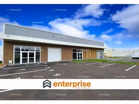 location commerce 110 m²