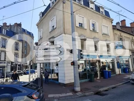 location commerce 285 m²