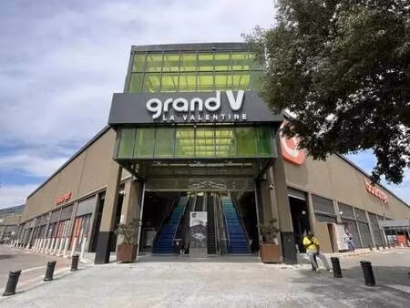 location commerce marseille 13011 53m² à 1679m²