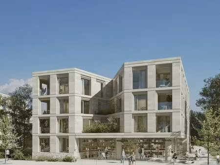 location commerce 131 m²