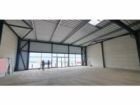 location commerce 500 m²