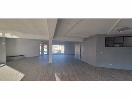 location commerce montchanin 71210 140m²