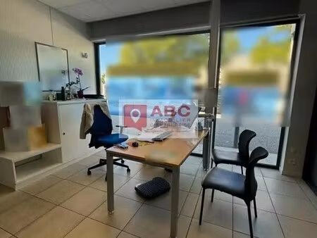 location commerce 88 m²