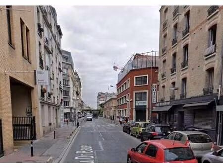 location commerce st ouen 93400 123m²