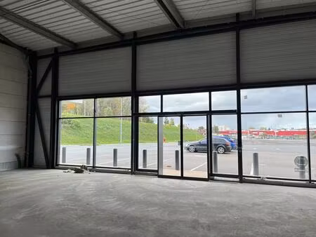 location commerce scionzier 74950 1306m²