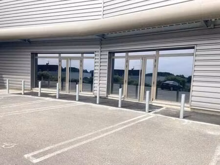 location commerce 315 m²
