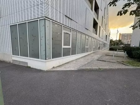 location commerce arcueil 94110 110m²