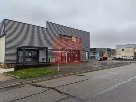 location commerce coignières 78310 620m²