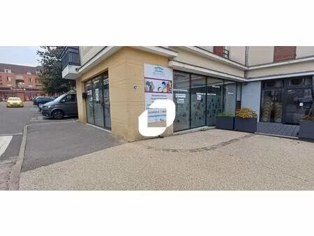 vente commerce ecquevilly 78920 41m²
