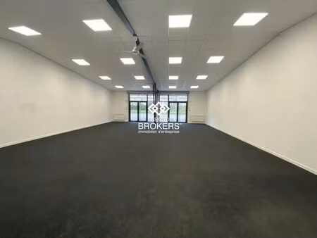 location commerce goncelin 38570 167m²