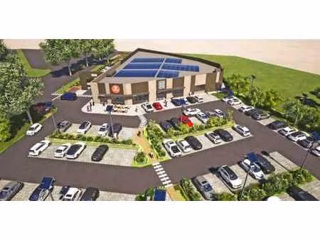 location commerce 648 m²