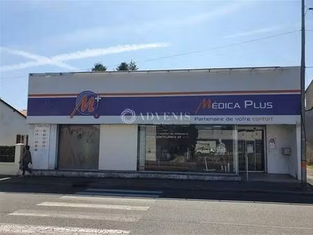 location commerce riberac 24600 600m²