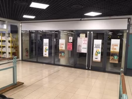 location commerce rouen 76000 88m²