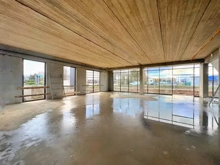 location commerce 536 m²