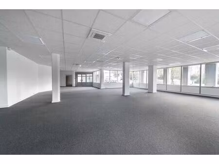 vente bureaux 110 m² à 2 446 m²